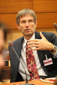 IPPNW co-president Tilman Ruff